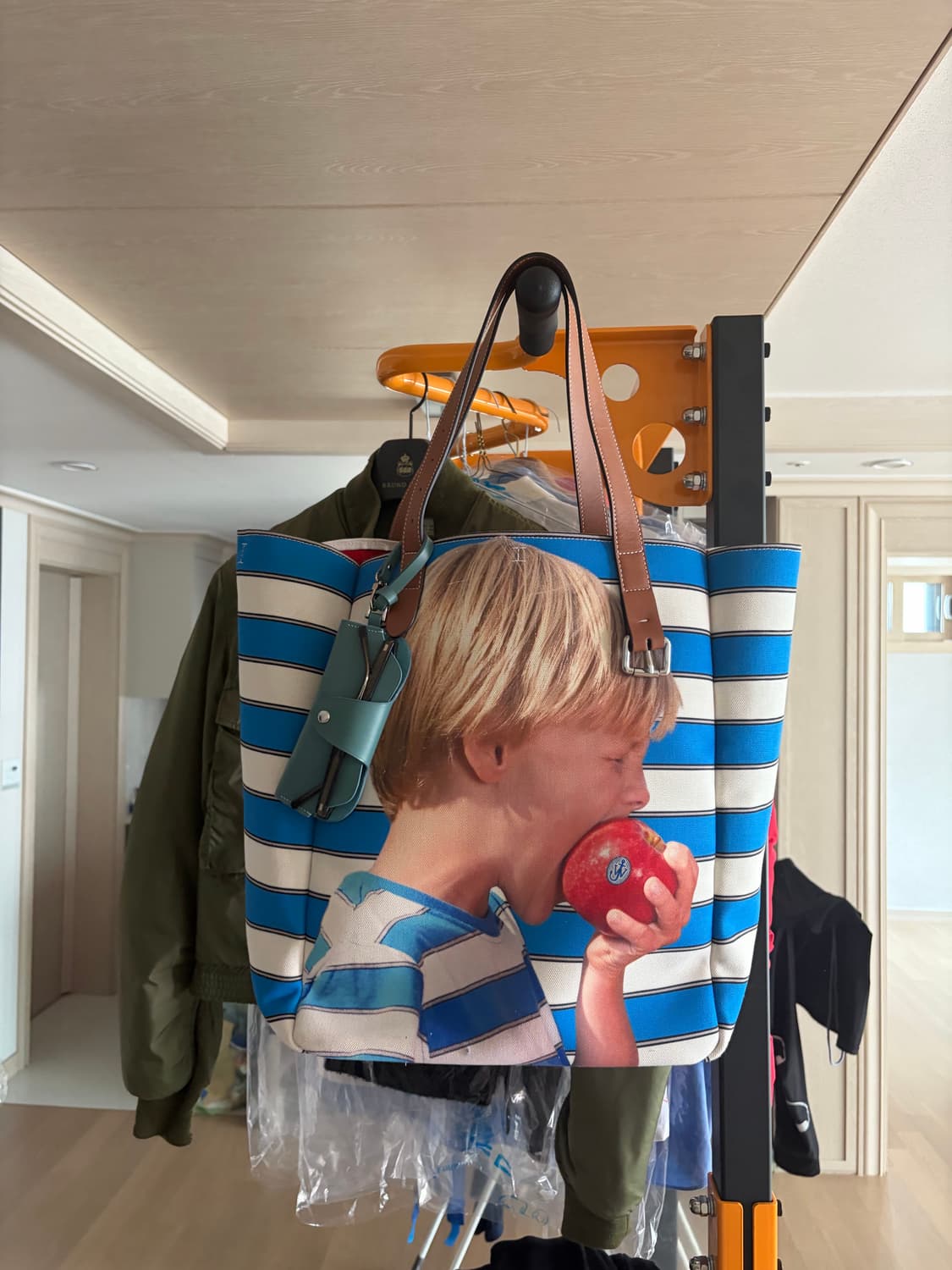 JW Anderson 토트백 크로스백 상품이미지1