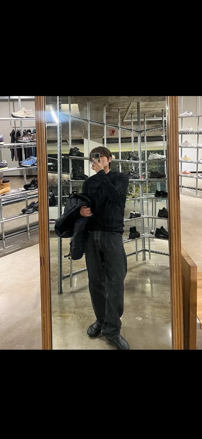 Roa Roundneck 3D Knit L사이즈 상품이미지1