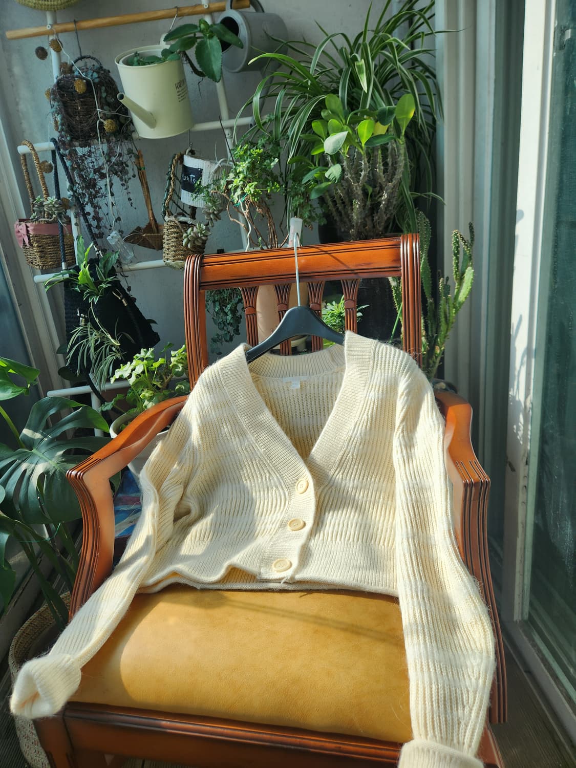 cos 아이보리 브이넥 니트 가디건 상품이미지1