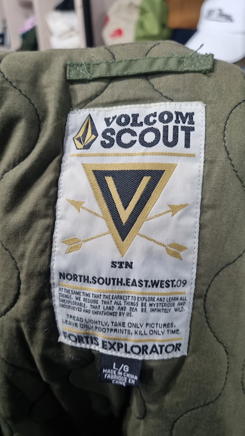 볼컴 희귀템 카키색 MA-1 항공점퍼 105size 상태매우좋음 상품이미지4