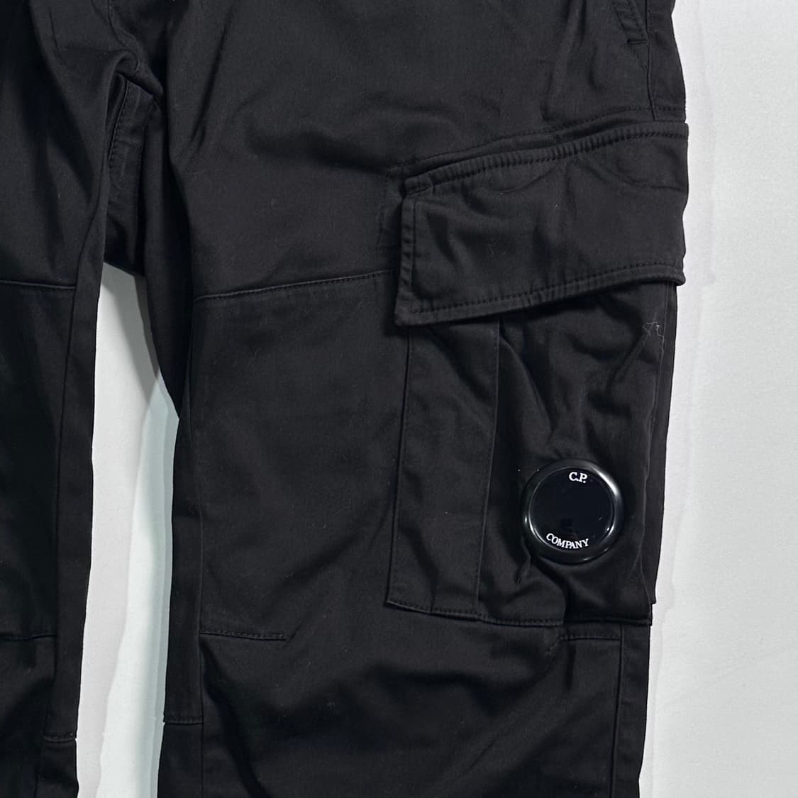 CP컴퍼니 렌즈 블랙 카고 팬츠 상품이미지4