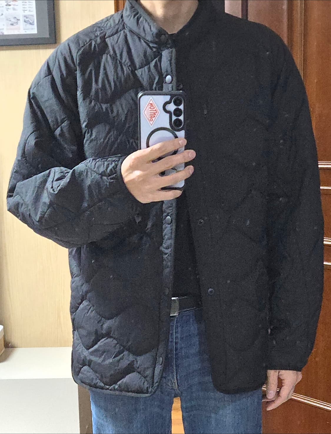 (착샷) 유니클로 화이트마운티니어링 경량 패딩 하이브리드 상품이미지8