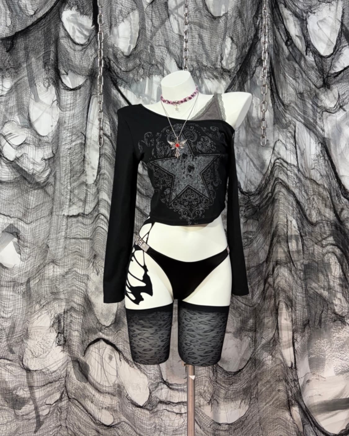Y2K Gothic star off-shoulder sleeve 상품이미지1