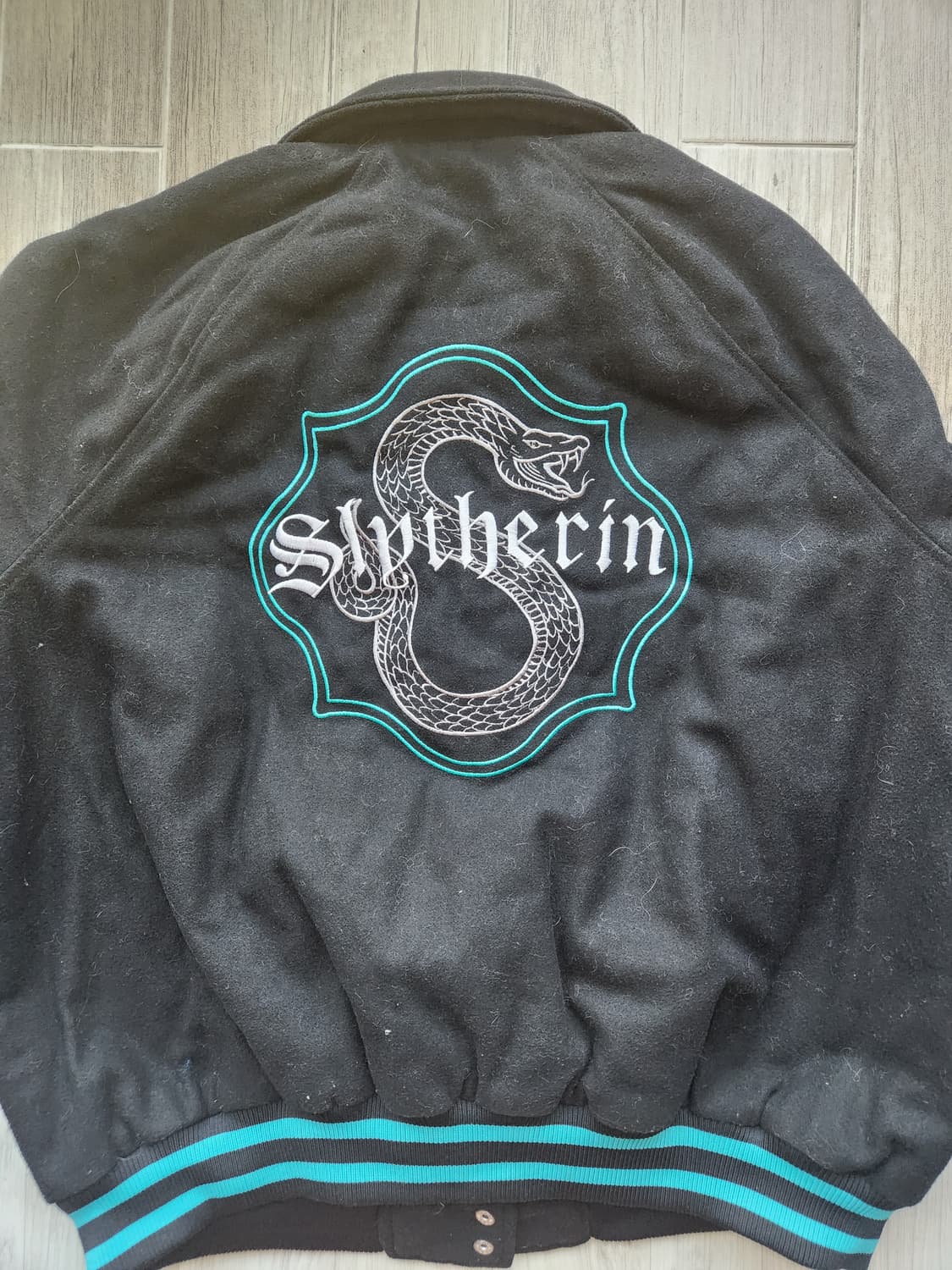해리포터 x H&M 슬리데린 자수 봄버 자켓 L 상품이미지2