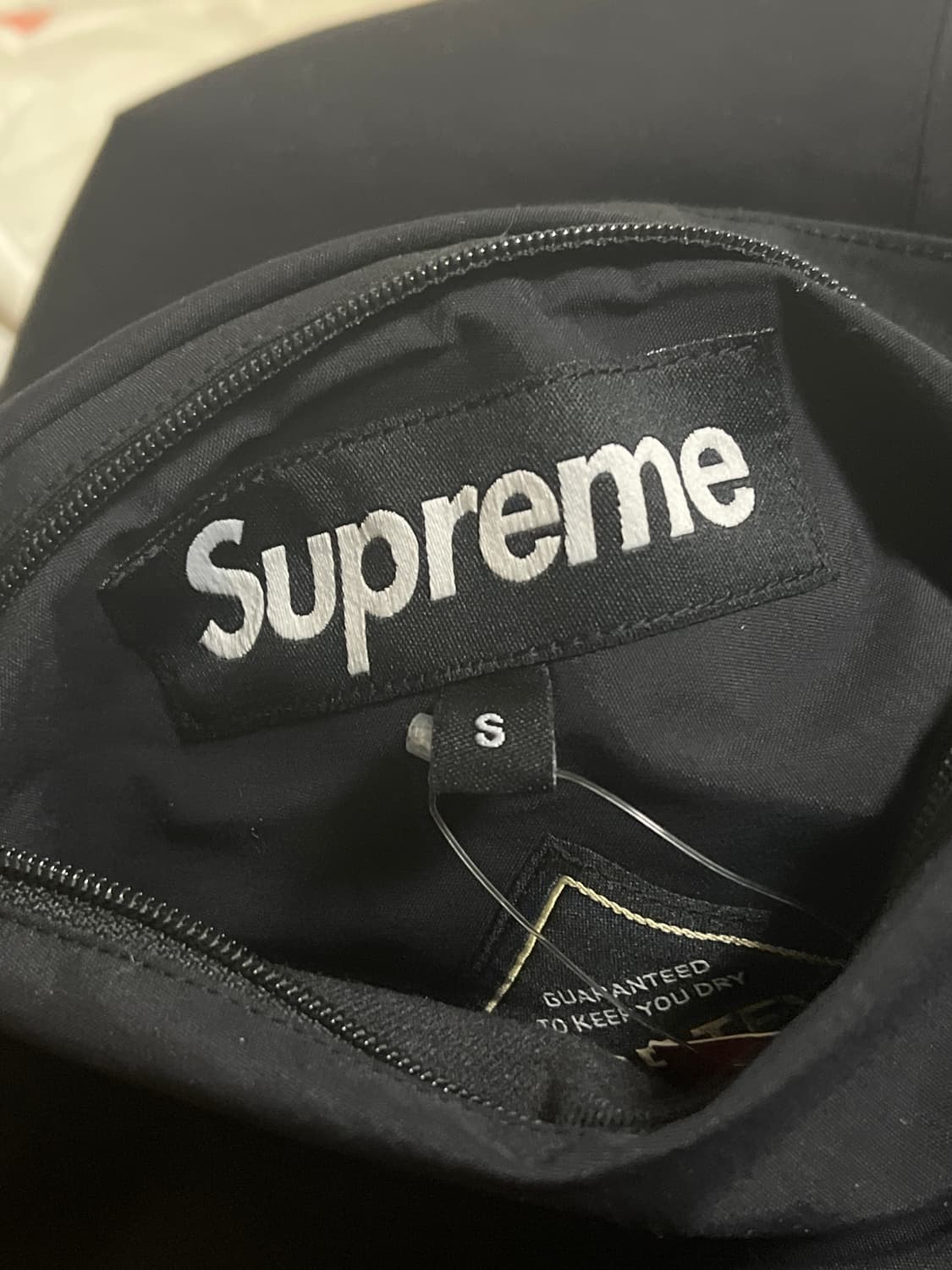 슈프림 고어텍스 리버시블 폴라텍 라인드 자켓 블랙 상품이미지4