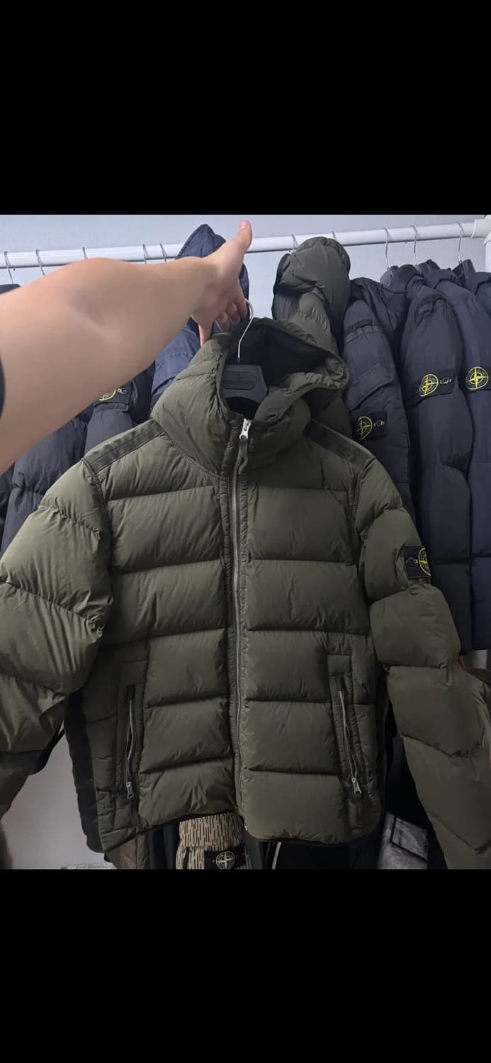 23FW스톤아일랜드 심리스 M 올리브 상품이미지1