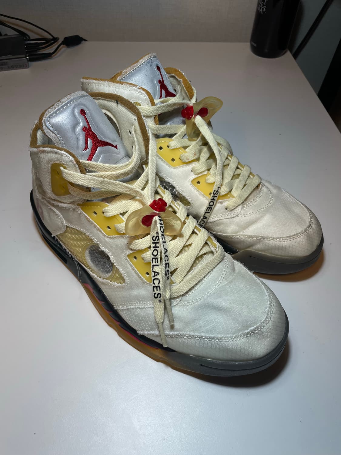 Off-White x Air Jordan 5 “Sail” 상품이미지2