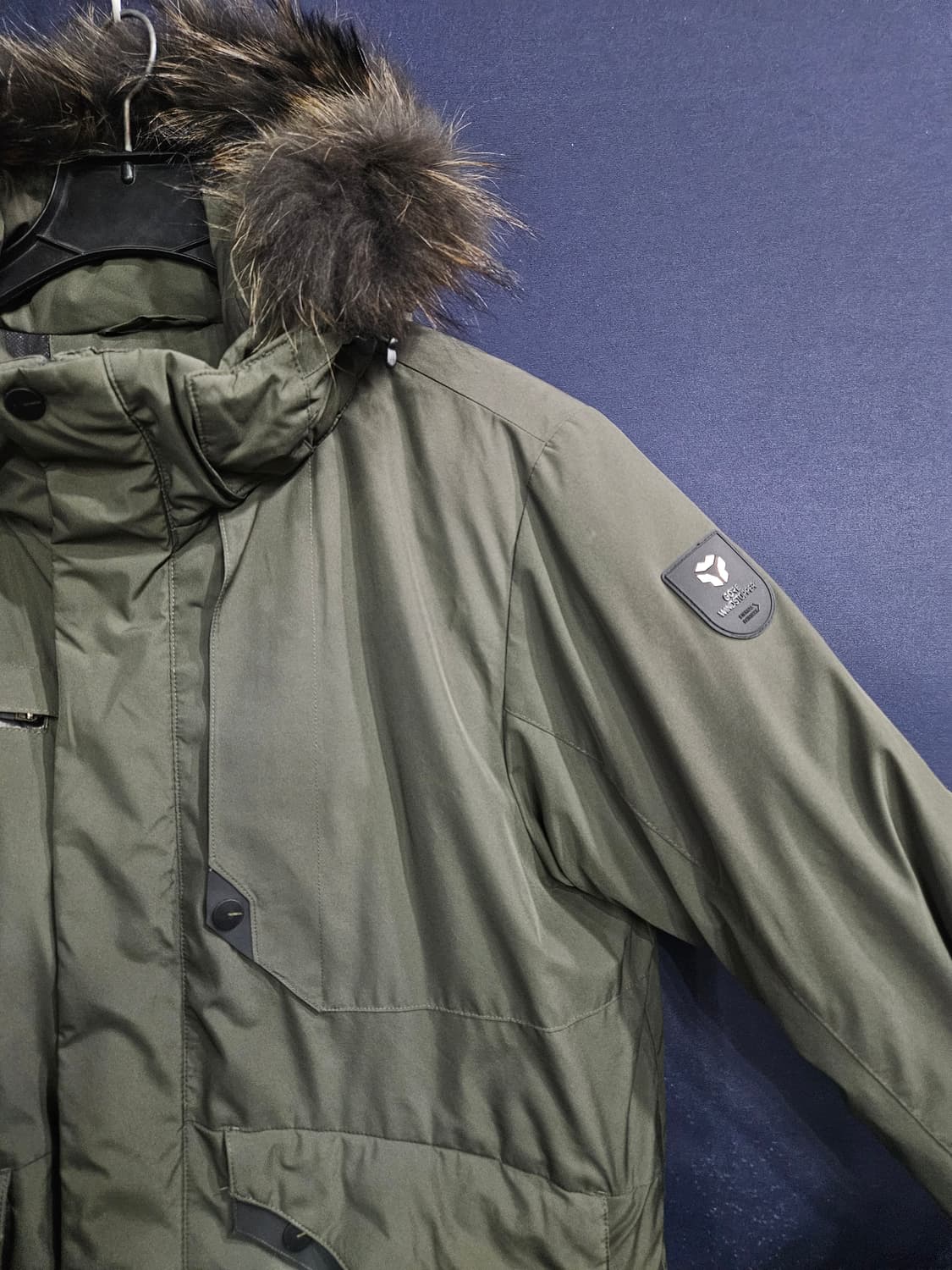 고어 윈드스토퍼 다크카키컬러 남성 100 구스다운 패딩  상품이미지4