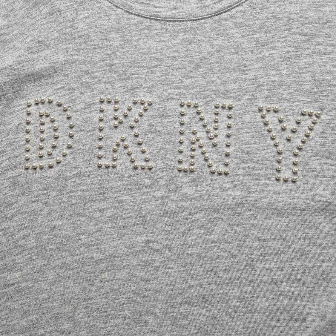 [M] DKNY 스터드 로고 티셔츠 상품이미지6