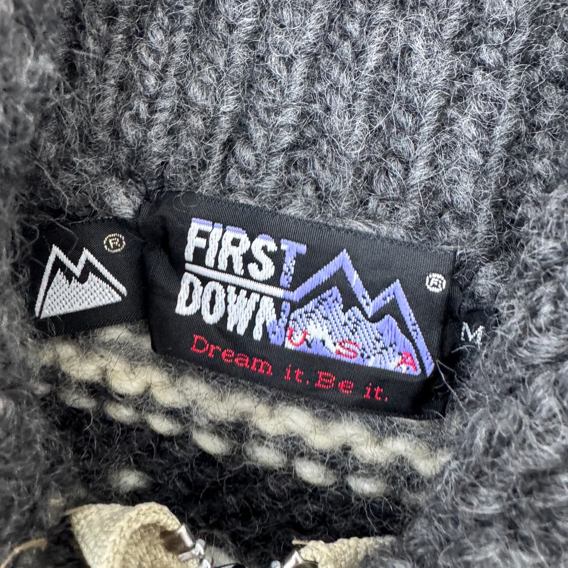 M 재팬 퍼스트다운 눈꽃 패턴 코위찬 해비 울 니트 집업  상품이미지5