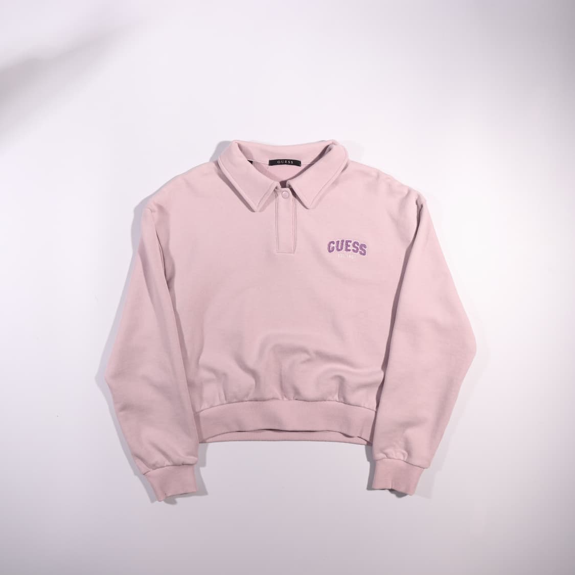 게스 크롭 카라 맨투맨 B533 상품이미지1