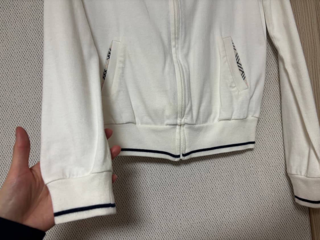 버버리 집업 상품이미지2