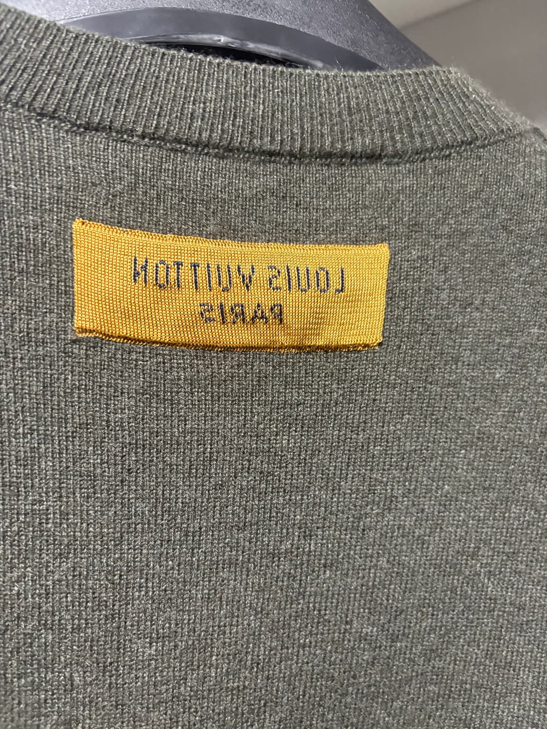 루이비통 LV 엠보싱 남성 니트 백화점판 상품이미지5