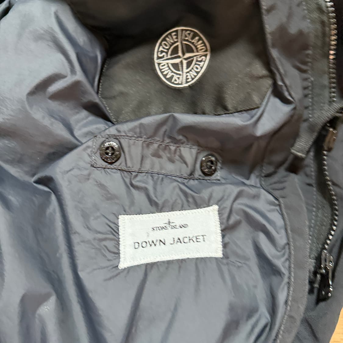 스톤아일랜드 크링클랩스 25fw 논후드 블랙 상품이미지6