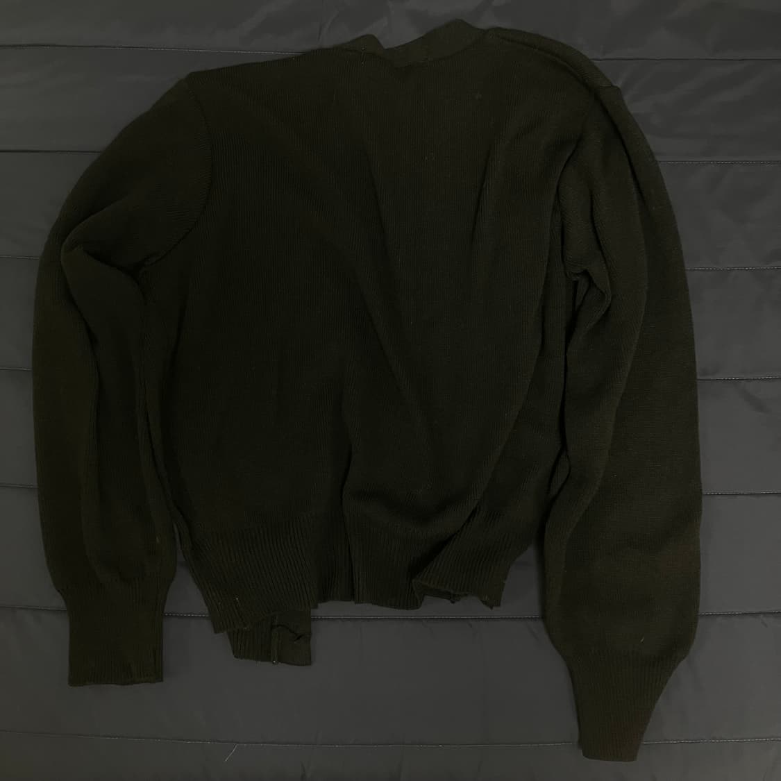 브이넥 가디건 블랙 상품이미지4