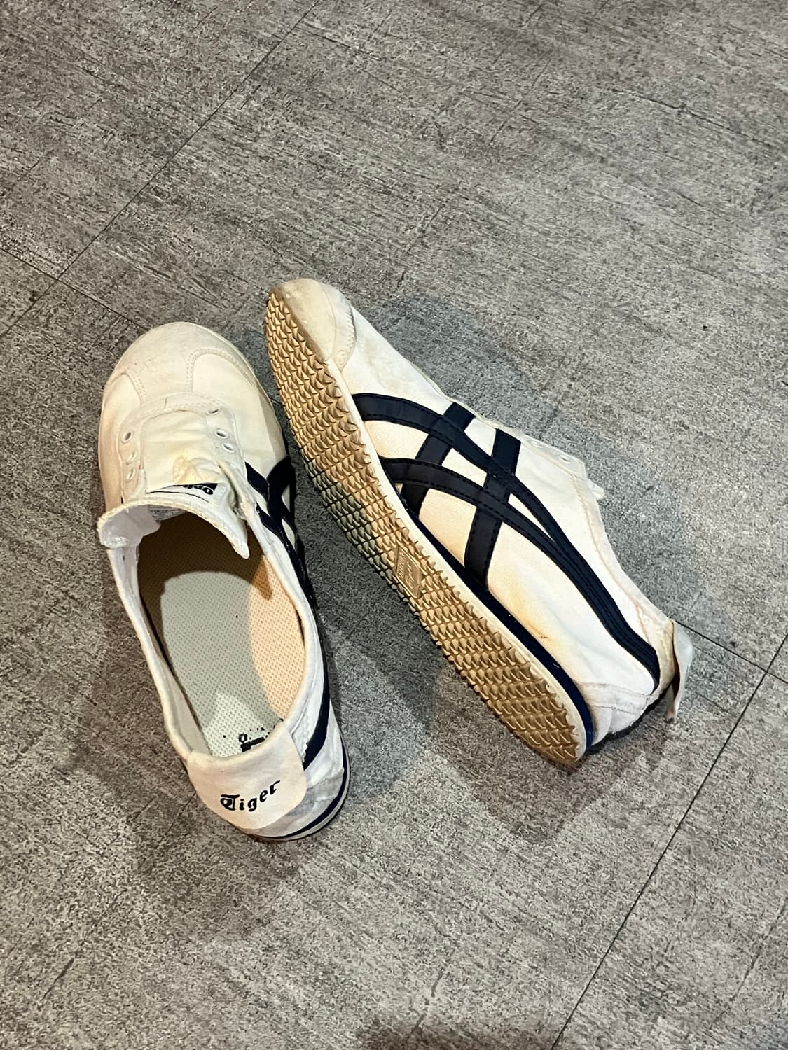 오니츠카타이거 멕시코 슬립 스니커즈운동화 상품이미지1