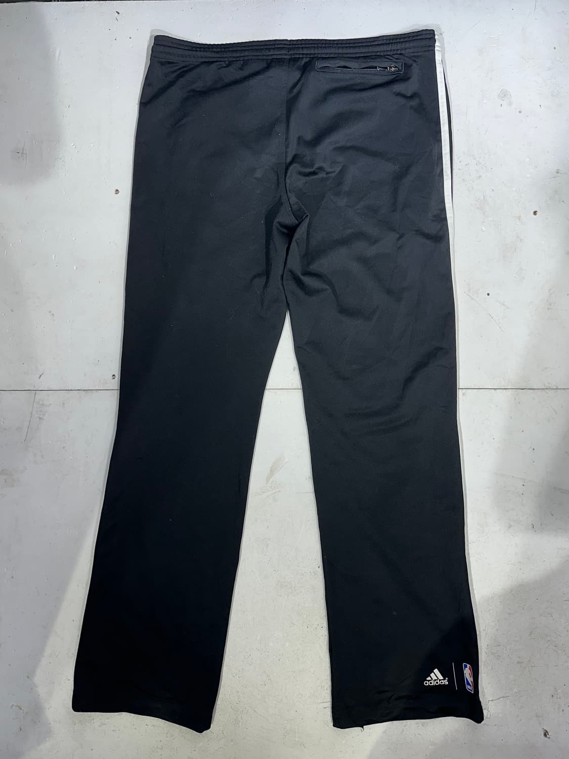 아디다스 x NBA 콜라보 블랙 화이트 삼선 세미 와이드 팬츠  상품이미지5