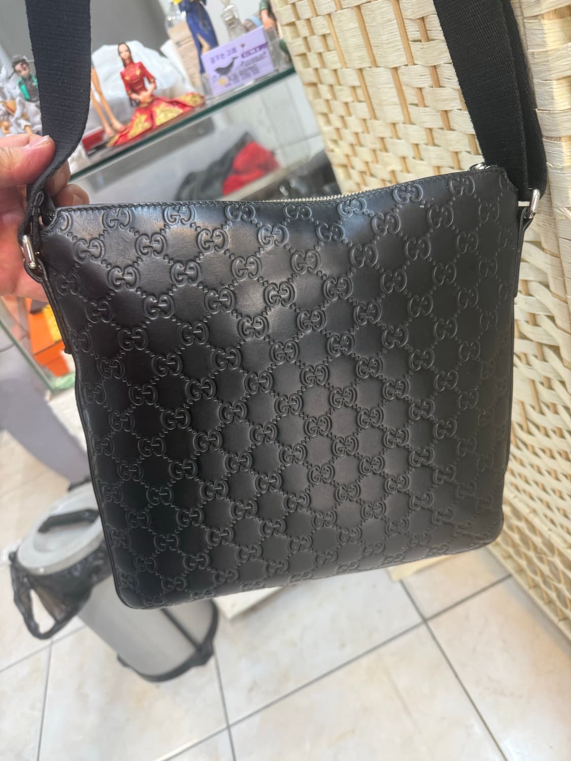 정품 구찌 시그니쳐 메신저백 팝니다 상품이미지4