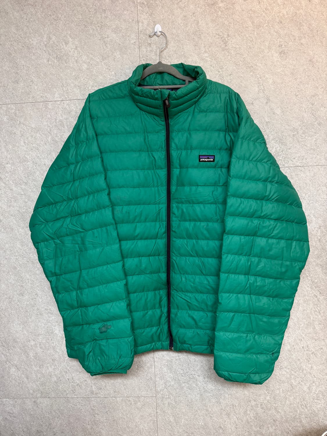 파타고니아 경량 패딩2XL 상품이미지1