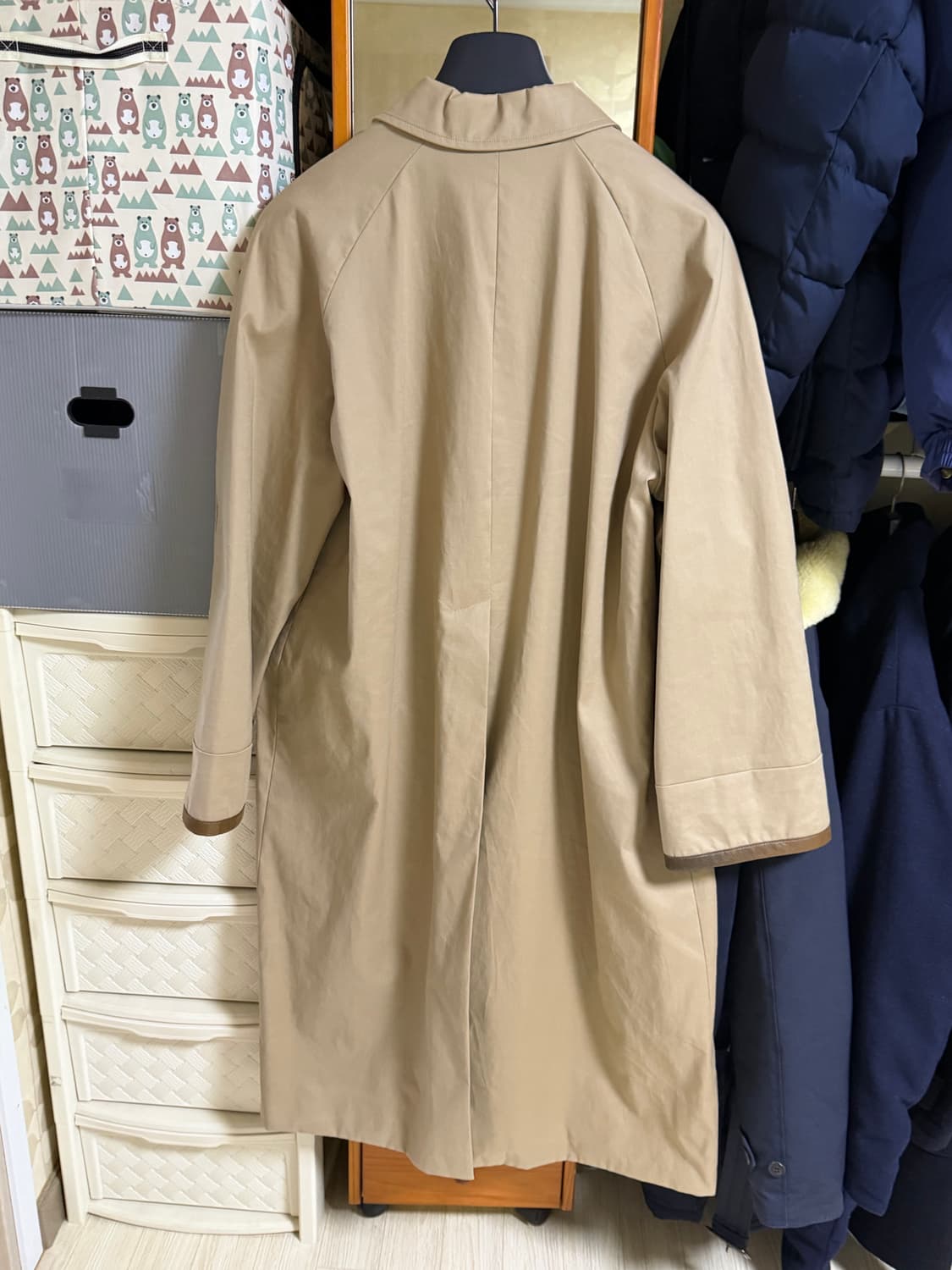 펜디 리버시블 포켓 트렌치 코트 베이지 48 상품이미지2