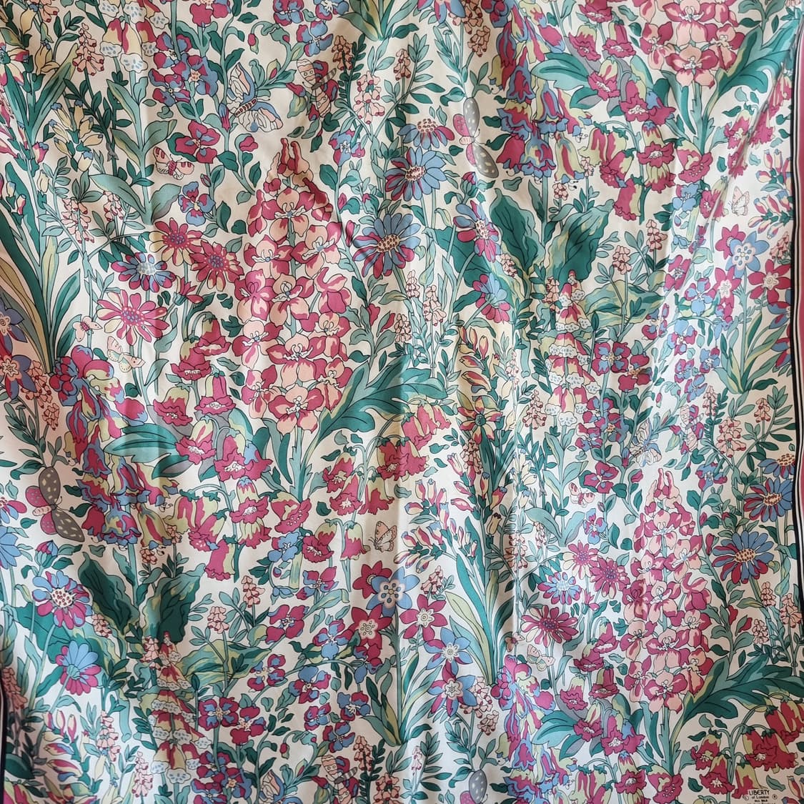 LIBERTY of London(리버티 오브 런던) 올실크 스카프 상품이미지3