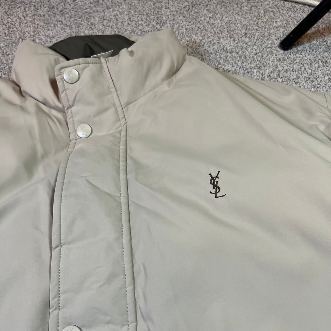 Y.S.L 입생로랑 리버시블 덕다운 패딩 상품이미지4