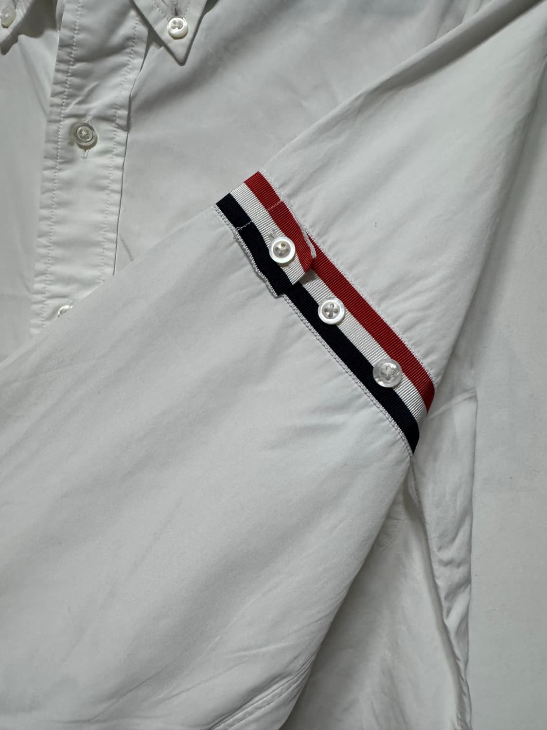 1 톰브라운 암밴드 셔츠 상품이미지6