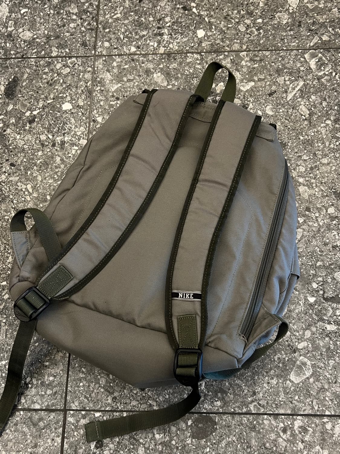나이키 레트로 올드스쿨 백팩 유니크 처분  상품이미지2