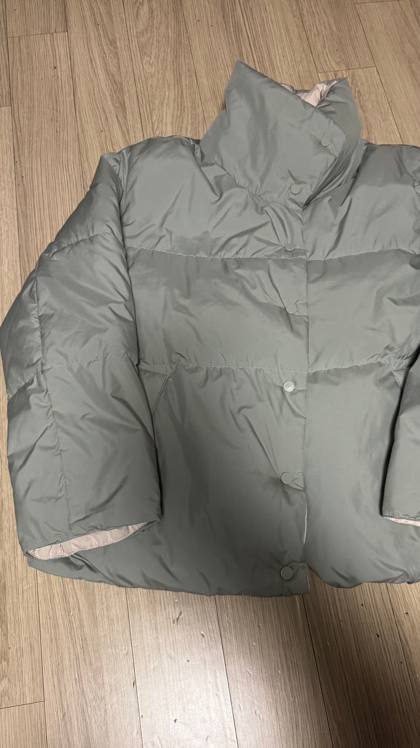 에디션비와 HACIE 콜라보 Puffy 리버시블 구스다운 숏패딩 상품이미지5