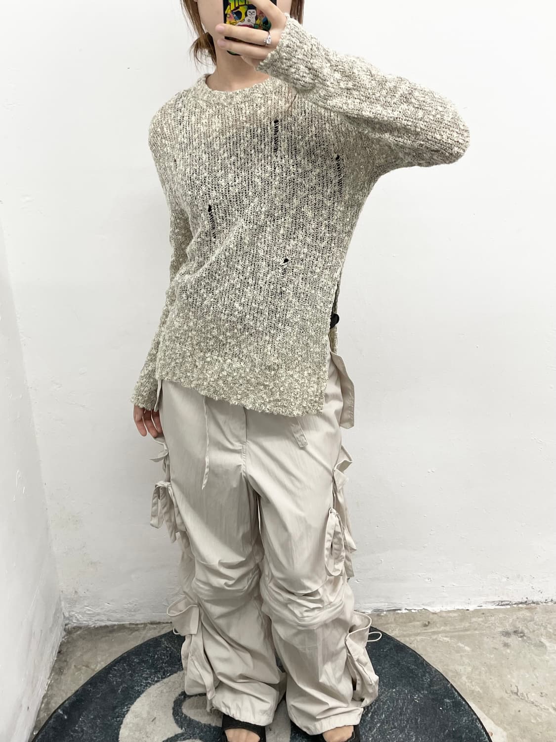 멜란지 데미지 루즈 절개 니트탑 상품이미지3