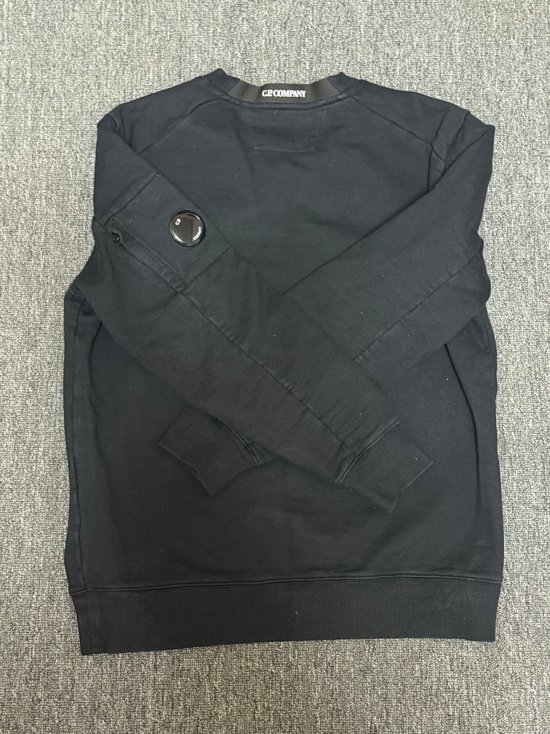 CP컴퍼니 맨투맨 블랙 L 상품이미지2