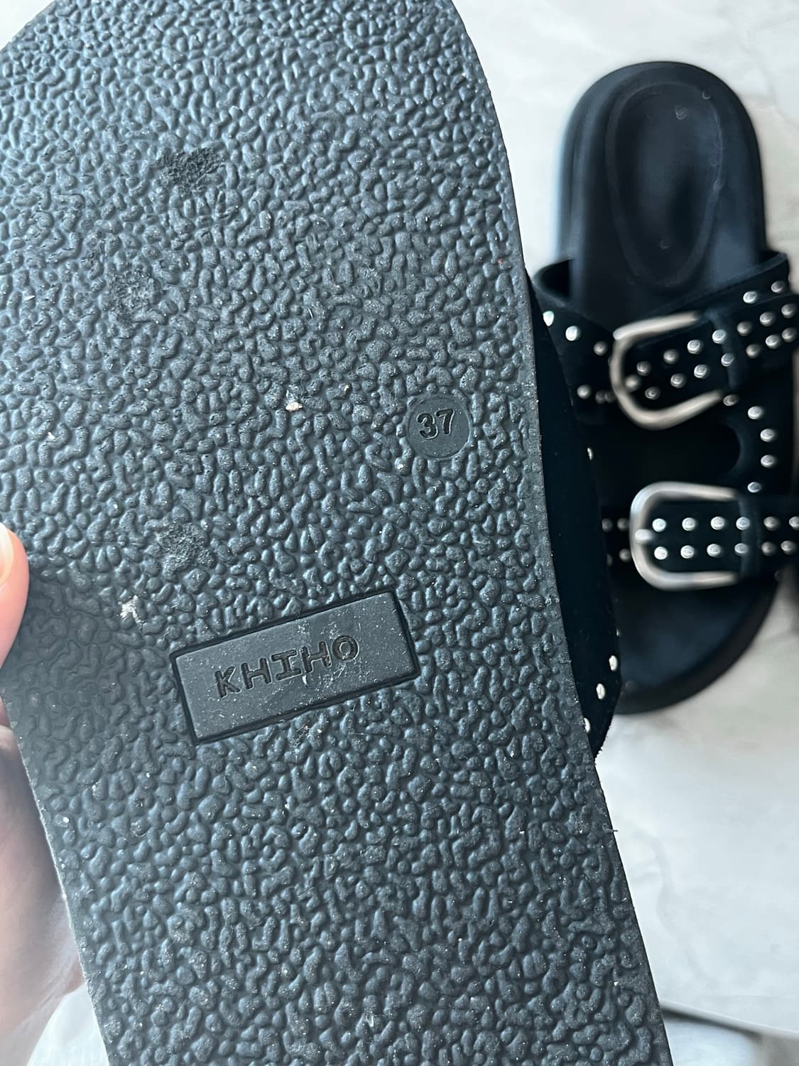 기호 스웨이드 스터드 샌들 팝니다 (2color / 240사이즈) 상품이미지4