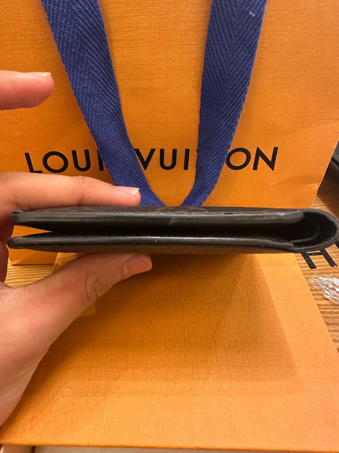 루이비통 모노그랩 반지갑 팔아용 상품이미지4