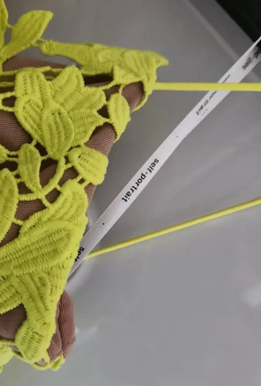 셀프포트레이트 아젤리아 원피스 상품이미지3