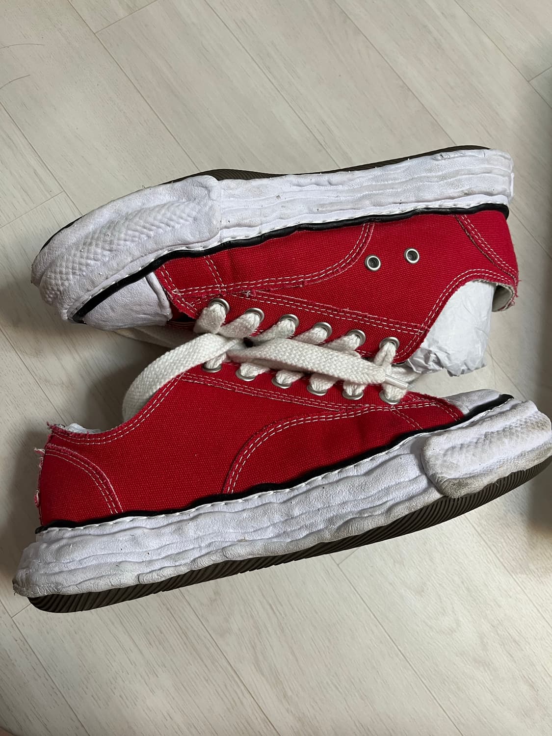 메종 미하라 야스히로 피터슨23 OG 솔 캔버스 로우탑 스니커즈 레드 상품이미지7