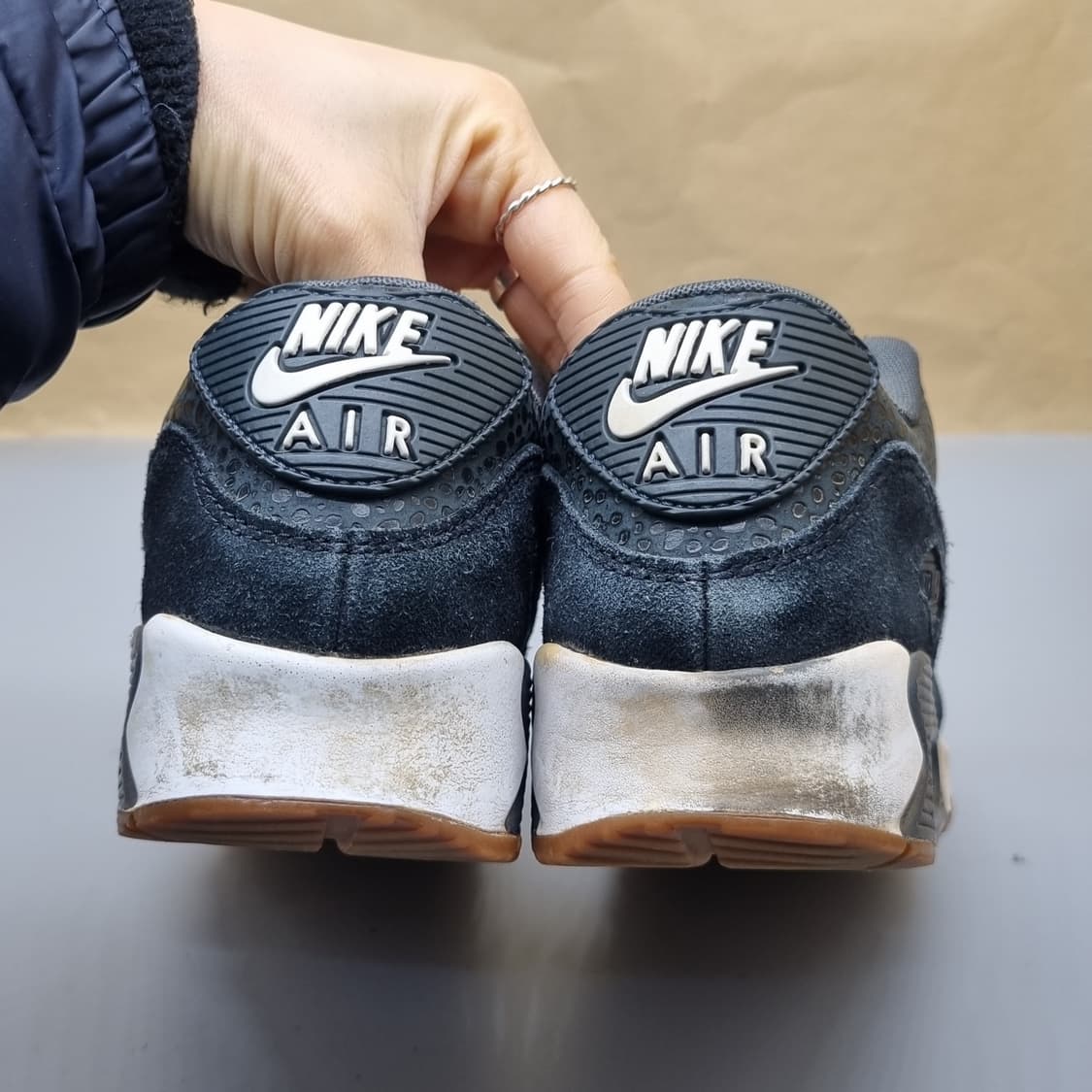 나이키 에어맥스90 블랙 사파리 운동화240 상품이미지4