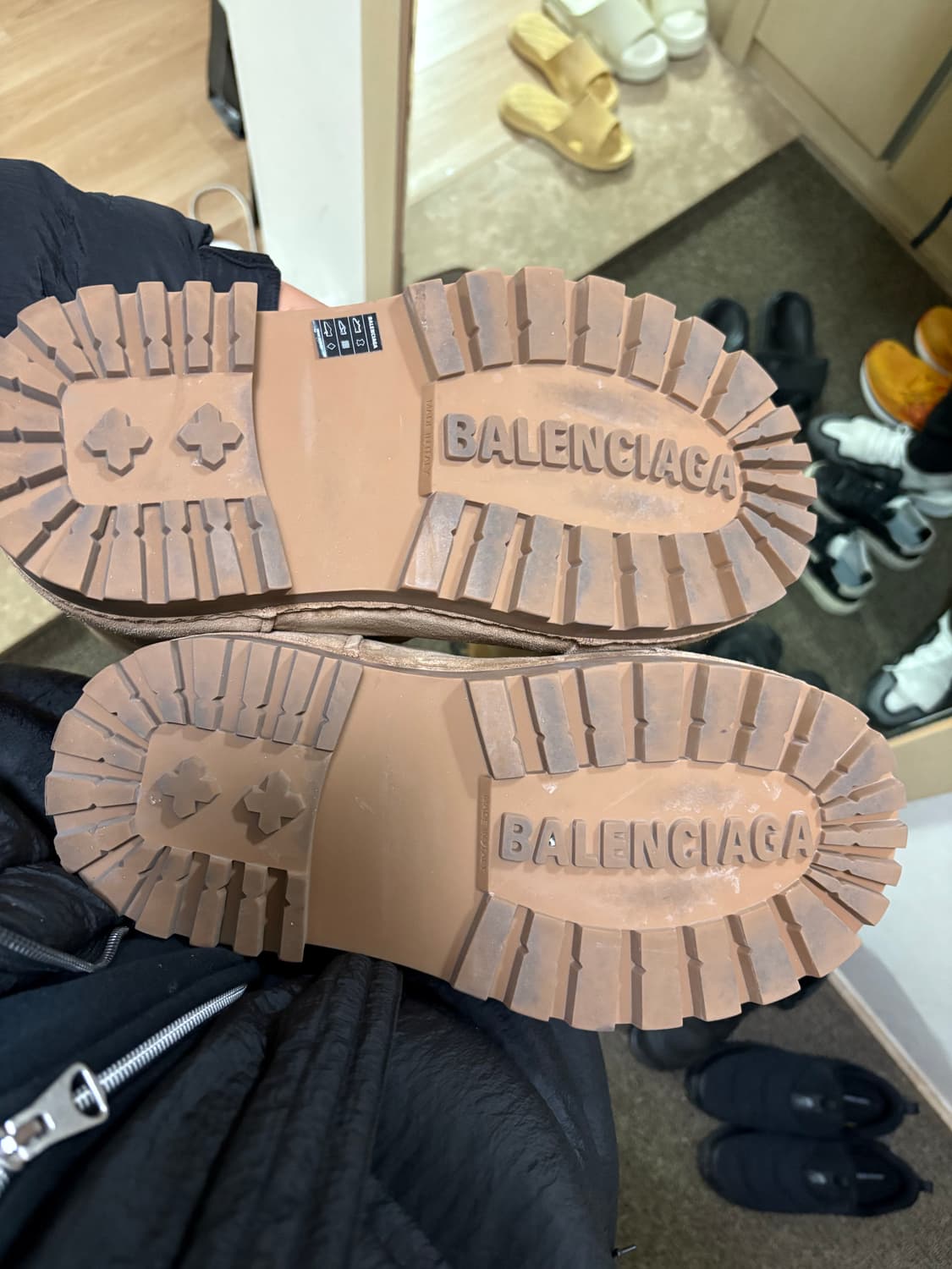 발렌시아가 알래스카 퍼부츠44 상품이미지9