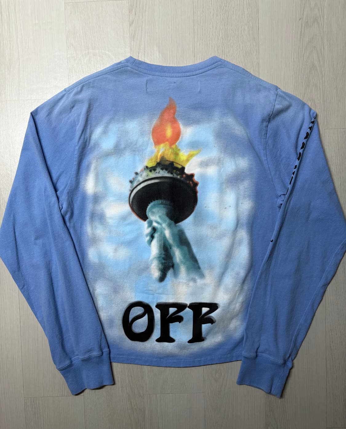 오프화이트 자유의 여신상 롱슬리브 티셔츠 상품이미지2
