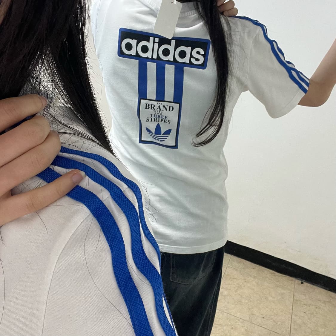 Adidas blue color block t-shirt 상품이미지3