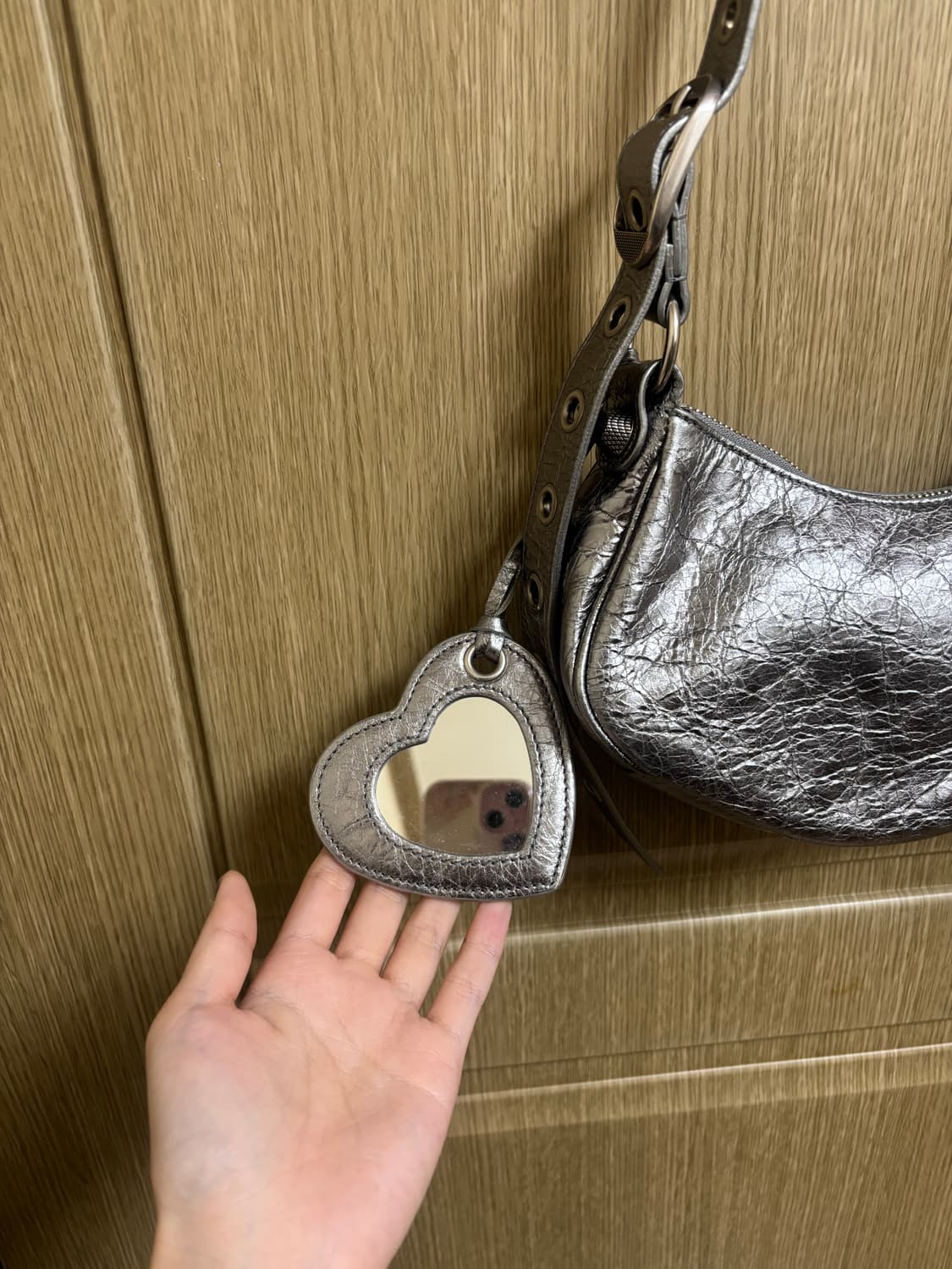 발렌시아가 르카골 xs 실버 판매합니다. (상태 좋음) 상품이미지5