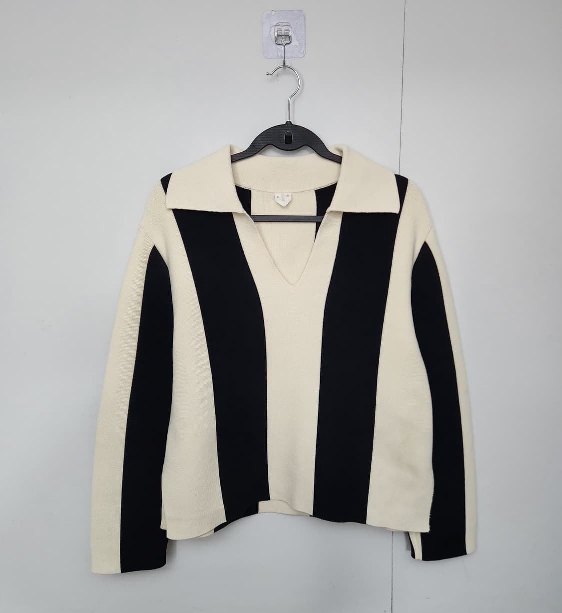 아르켓 브이넥니트 카라니트 95 66 상품이미지1