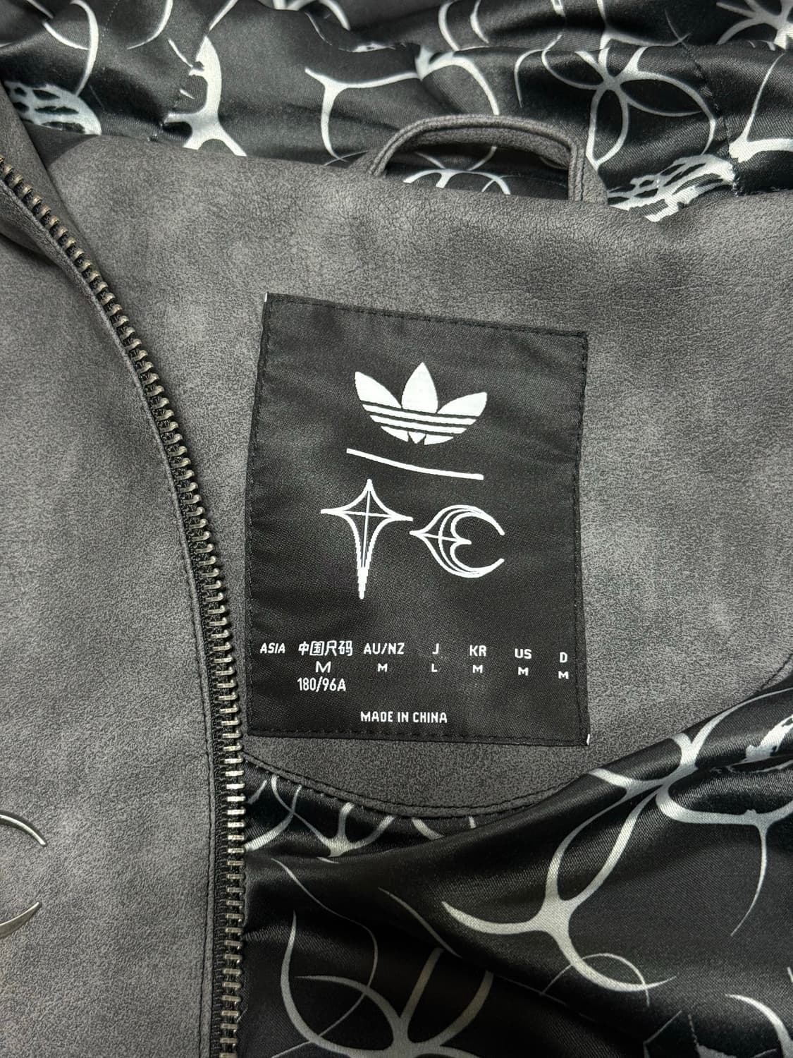 M) 떠그클럽 아디다스 팀가이스트 레더 자켓 블랙 앤티크 실버 상품이미지3