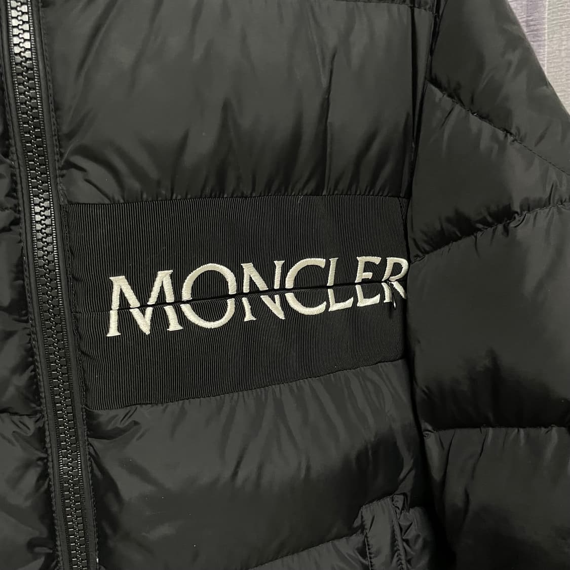 [새상품급] 몽클레어 후드 블랙 패딩 4 (105) 상품이미지4