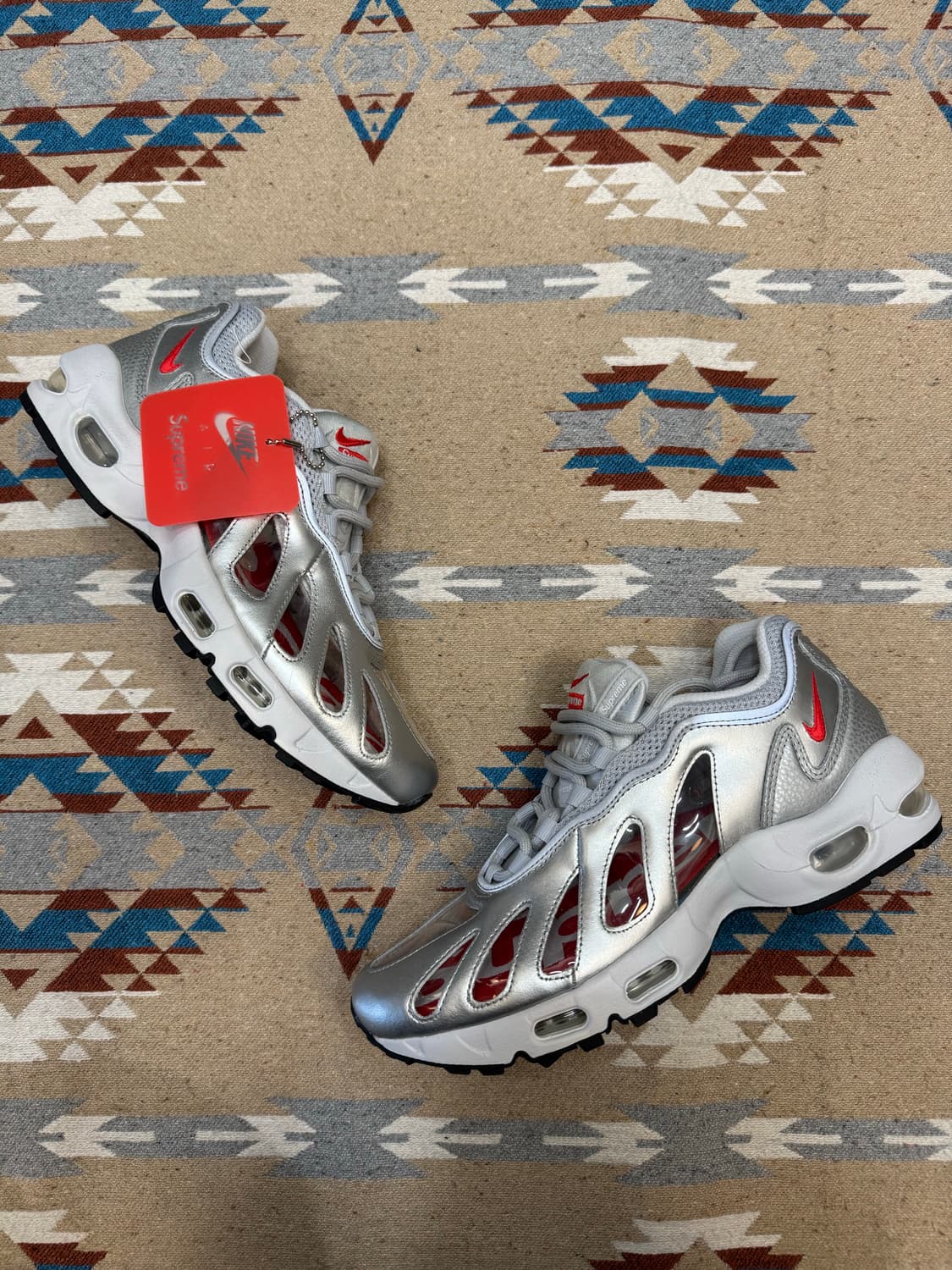 [260mm] 나이키 x 슈프림 에어맥스 96 메탈릭 실버 상품이미지2
