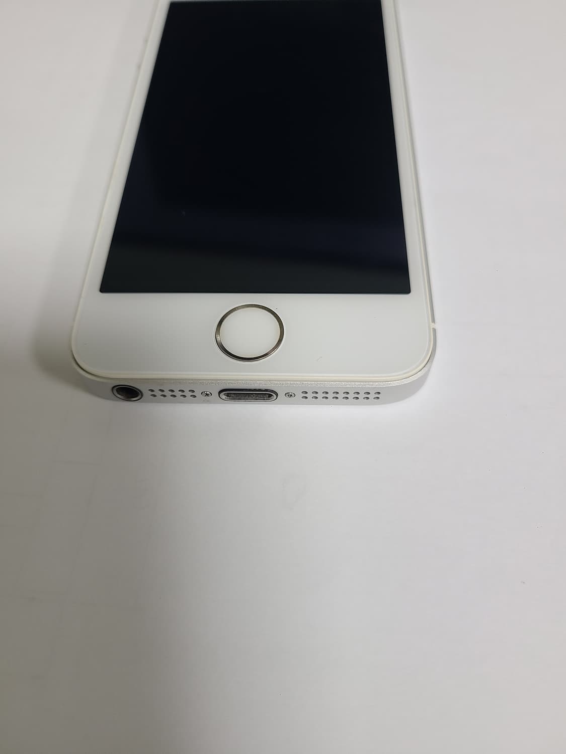 아이폰se 실버 32G 미국판무음 배터리100 상품이미지4