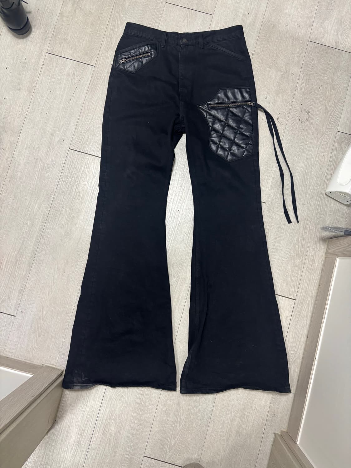 Emostance club 레더 패치 플레어진 2사이즈 상품이미지2