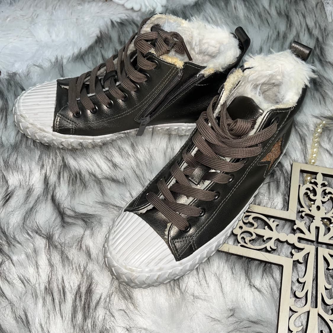 빈티지 스타 골드 퍼 스니커즈 상품이미지4