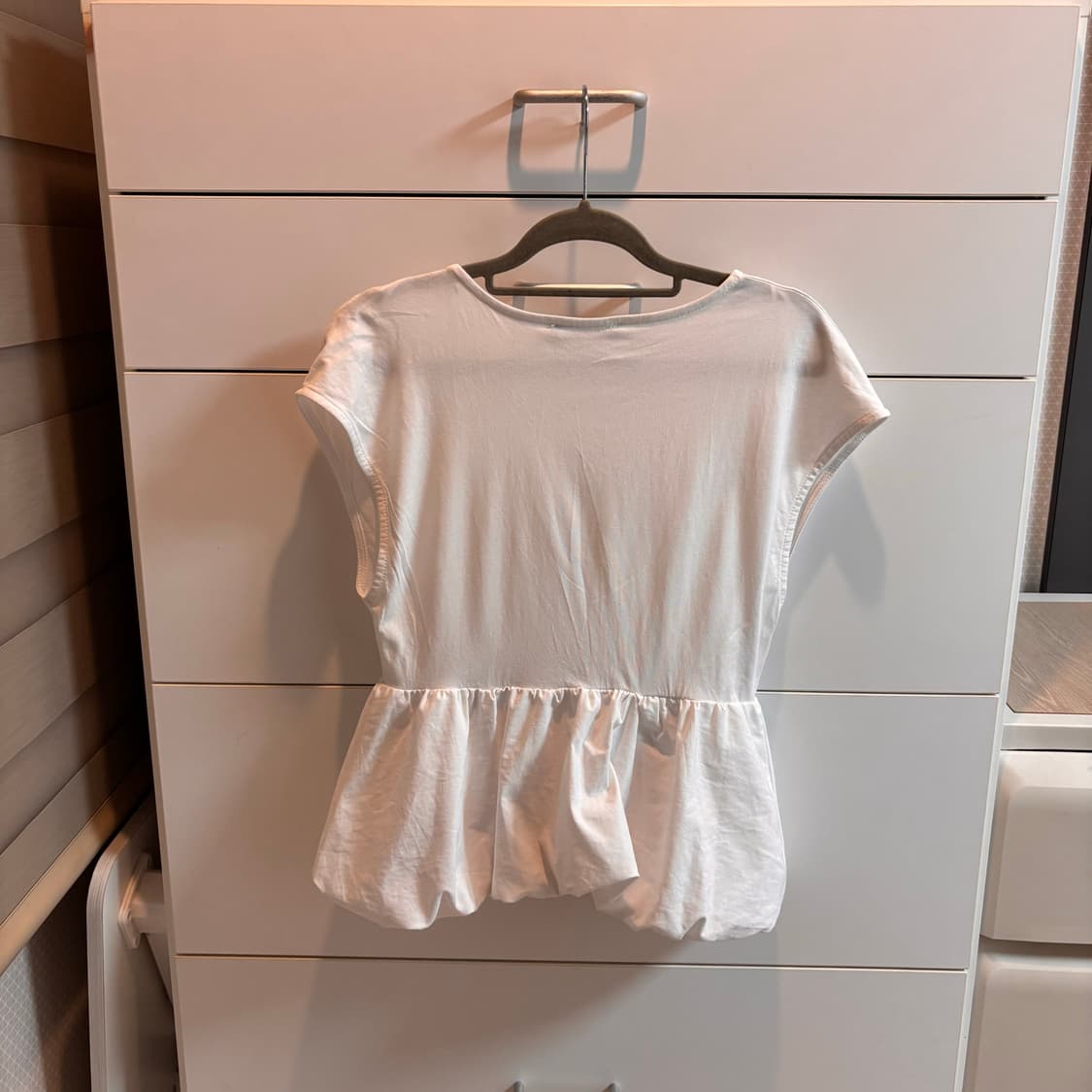 ZARA 화이트 랩 셔링 블라우스 상품이미지4