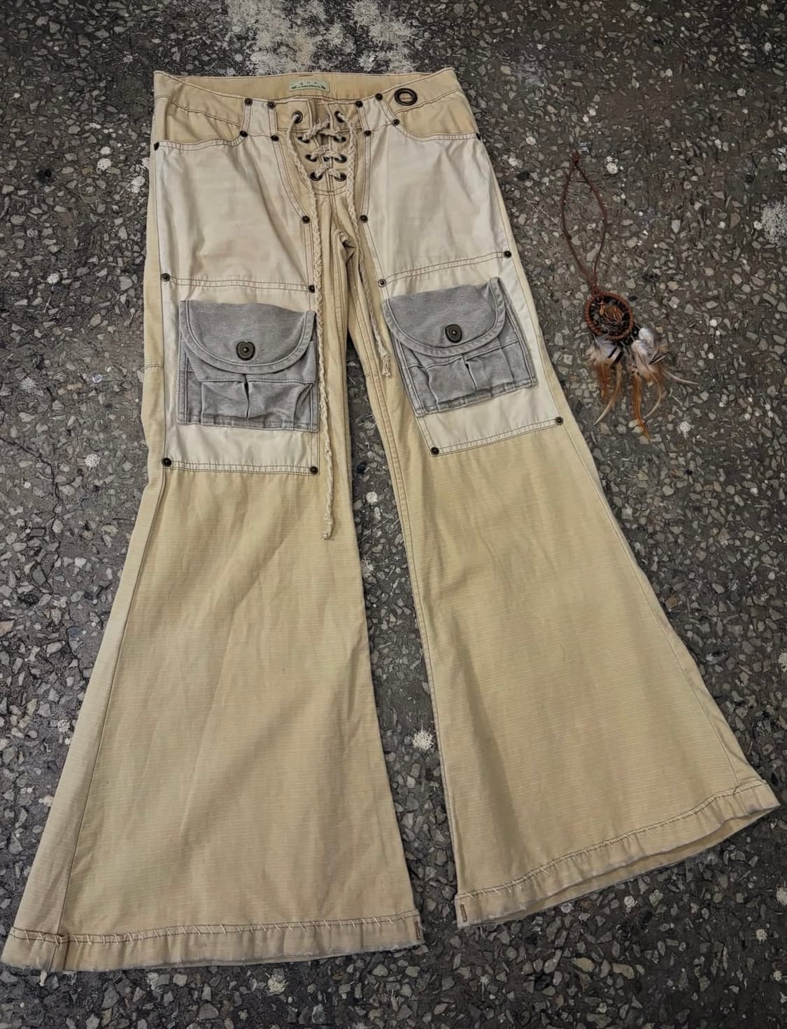 G.O.A Eyelet Detail Pants 상품이미지1