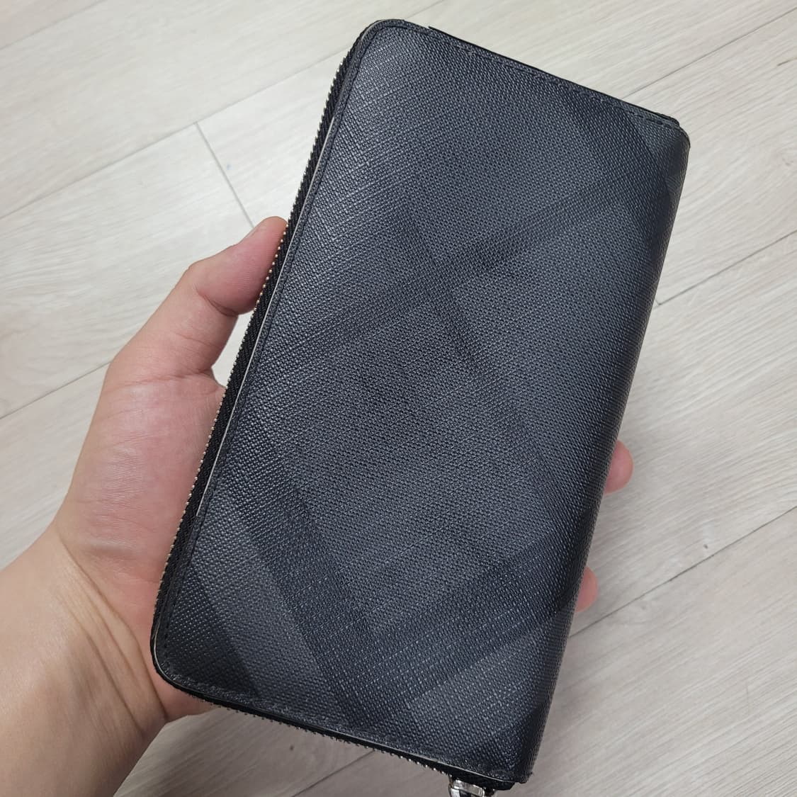 정품 버버리 여성 지퍼 장지갑 상품이미지4